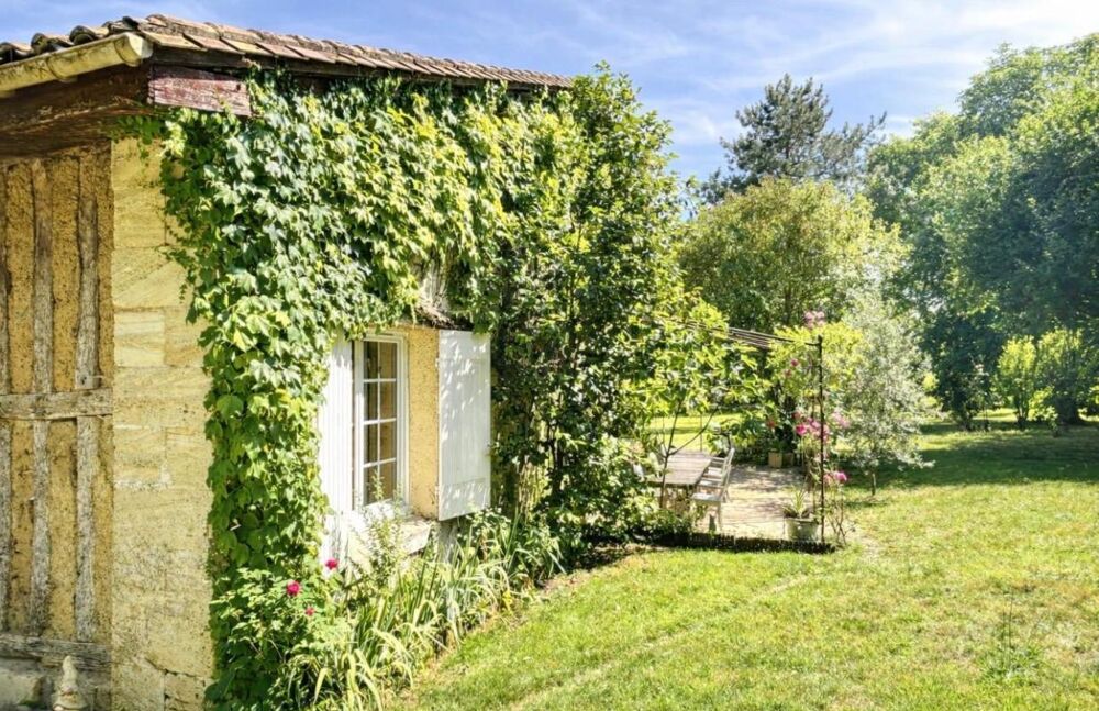 Vente Maison A 18 kms de Saint-André de Cubzac, à Tizac De Lapouyade  - Longère de caractère  alliant charme  de l'ancien et le  confort mode Tizac de lapouyade