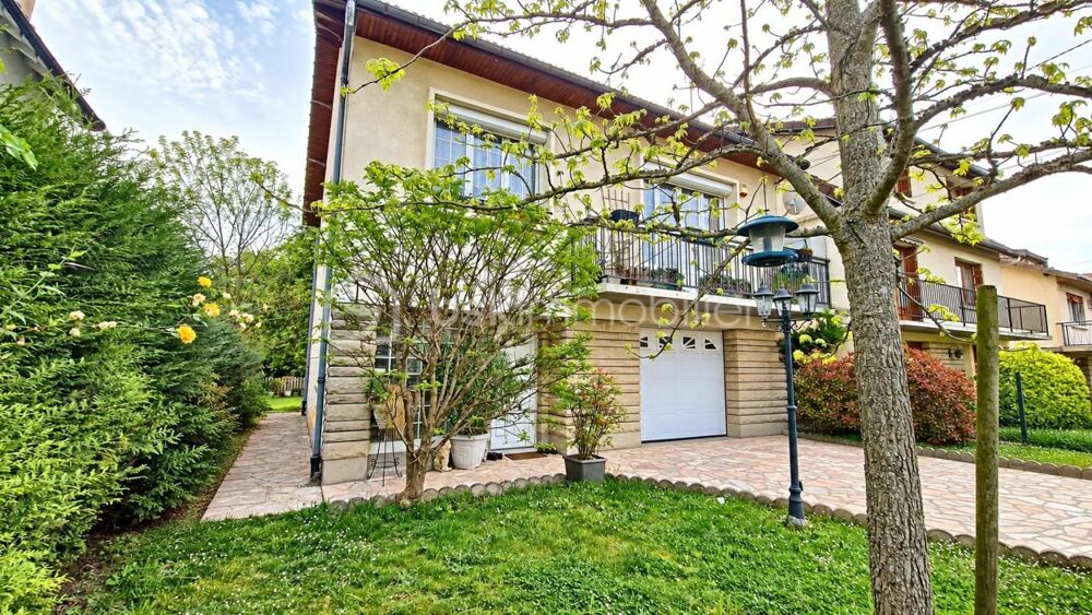 Vente Maison Dans un quartier pavillonnaire, maison sans mitoyenneté élevé sur sous-sol Villeparisis