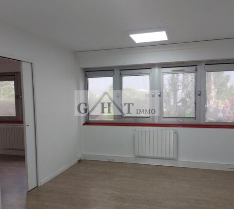 BUREAUX 232 M&sup2; A LOUER A MEAUX : 3170 77100 Meaux