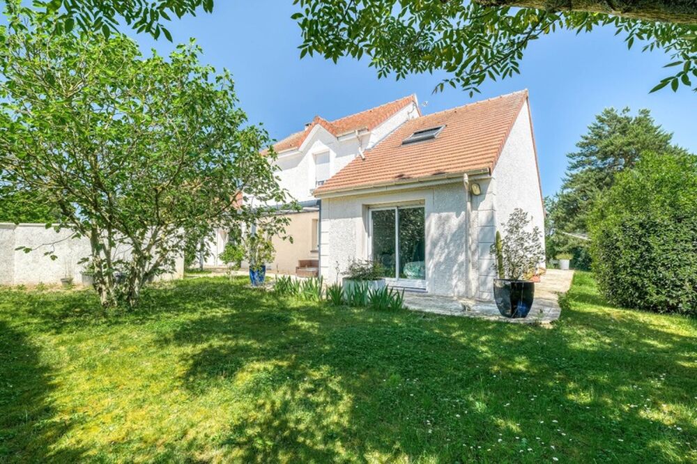 Christophe Michaudelle  CAPIFRANCE - vous propose à JUILLY : maison - 7 pièces - 175 m² - 5 chambres - grandes pièces de vie av