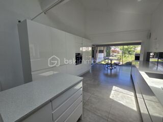  Proprit/chteau  vendre 7 pices 261 m