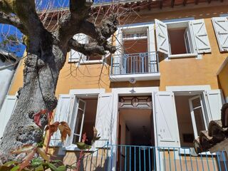  Maison  vendre 8 pices 220 m