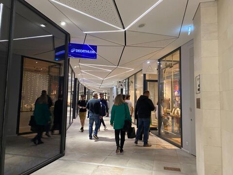   NANTES CENTRE VILLE - LOCAL COMMERCIAL 64 m²  A LOUER 