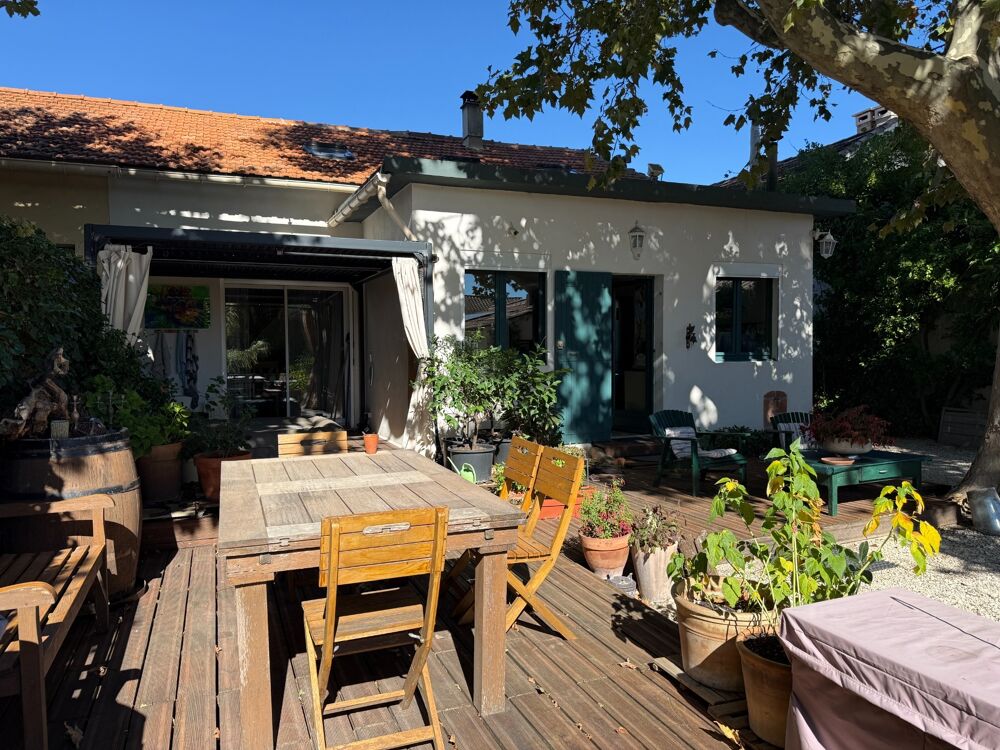 Vente Maison Maison de charme de 83 m² sur terrain arboré de 716 m² avec atelier - À 5 min à pied du centre de L'Isle-sur-la-Sorgue L isle sur la sorgue