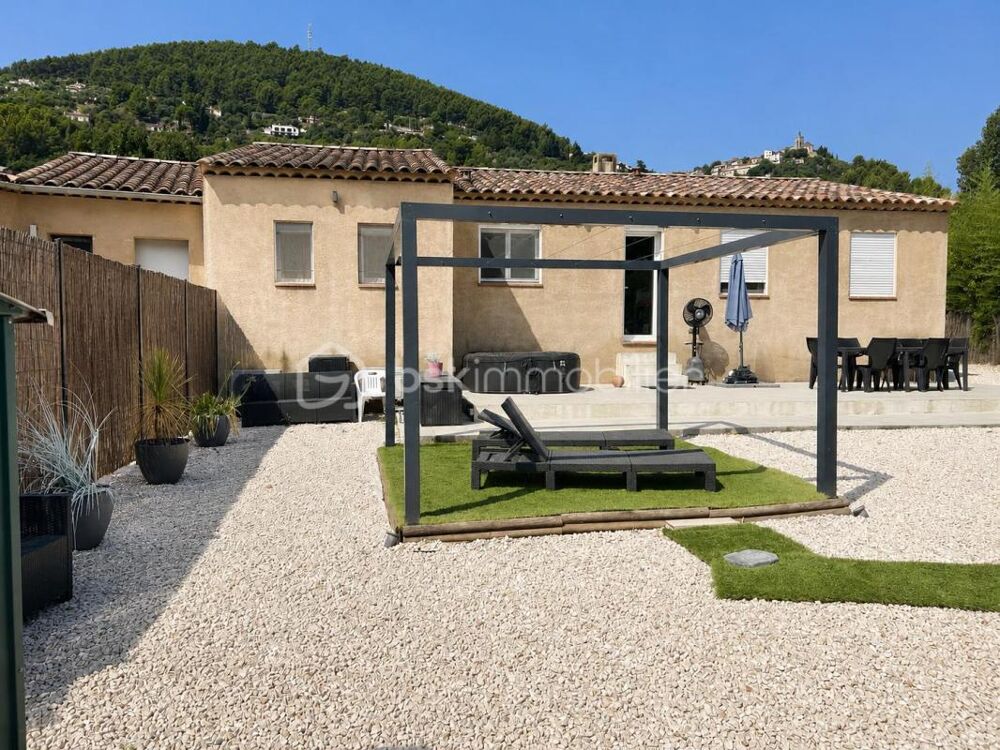 SOLLIES PONT - Belle maison de plain pied - 4 chambres sur 1500 M²