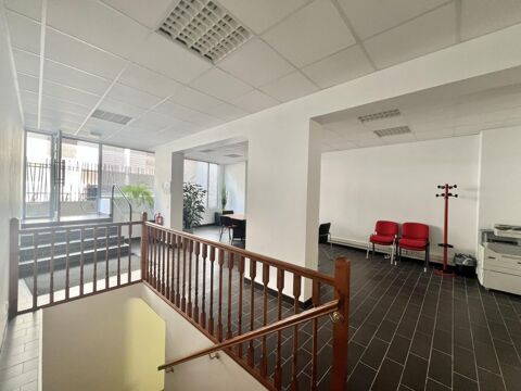   Local commercial RDC accès indépendant, Belle HSP 