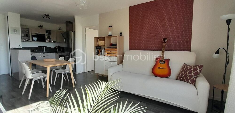Vente Appartement À découvrir sans tarder – Appartement 2 pièces impeccable avec loggia, dans résidence de 2016 ! Fleury merogis