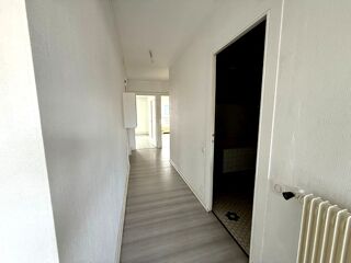  Appartement à louer 3 pièces 61 m²