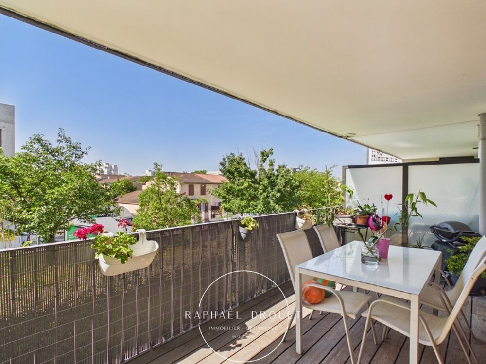 VAULX-EN-VELIN VILLAGE SUD  APPARTEMENT T4 DE 74 m² AVEC TERRASSE ET GARAGE