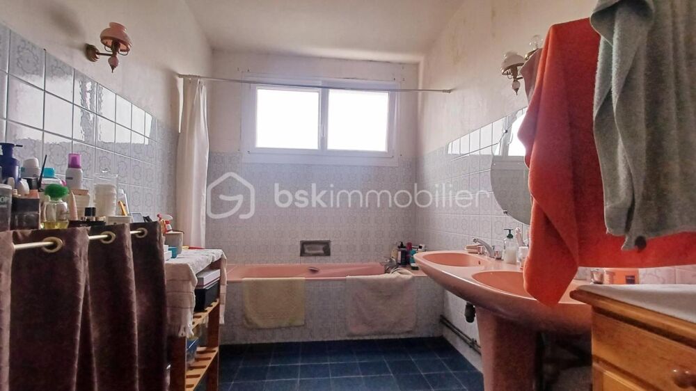 Vente Maison Quartier Les Nouettes Maison de PLAIN PIED de qualité sur terrain de 500m2 environ Les sables d olonne