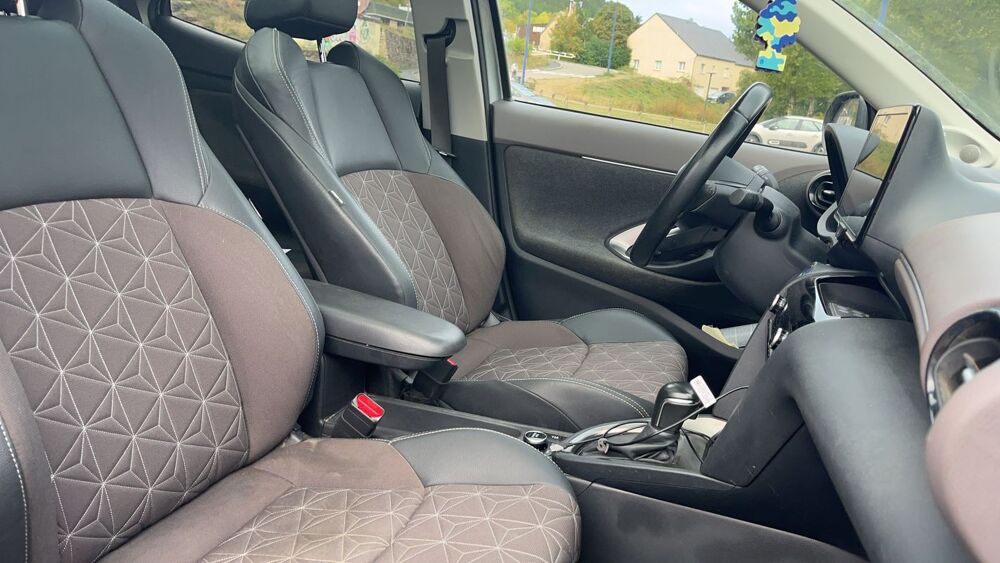 Yaris Cross 1.5 HSD 116 Hybrid 4WD E-CVT 92 Collection 2022 occasion 48000 Mende