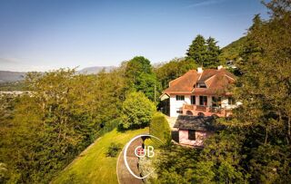  Maison � vendre 7 pi�ces 205 m�
