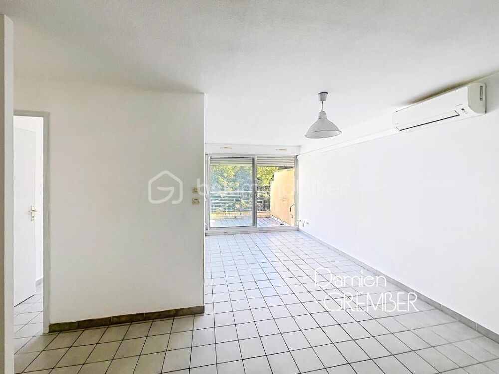 ? T3 avec Parking et terrasse au dernier étage dans résidence avec piscine ????