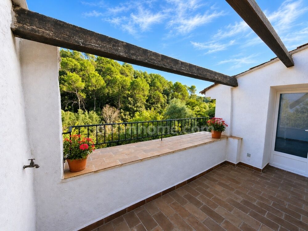 Maison 8 pièces 201 m² · à Entrecasteaux · 201 m² · 298 000 €