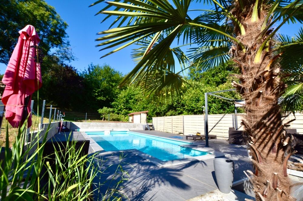 Maison 5 pièces 146 m² · à Sainte Helene sur Isere · 146 m² · 450 000 €