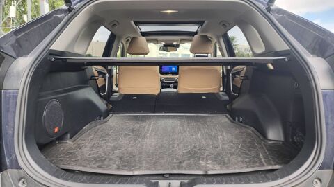 RAV 4 2.5 VVT-i 218 Hybrid E-CVT Lounge - Entretien constructeur T 2023 occasion 92000 Nanterre