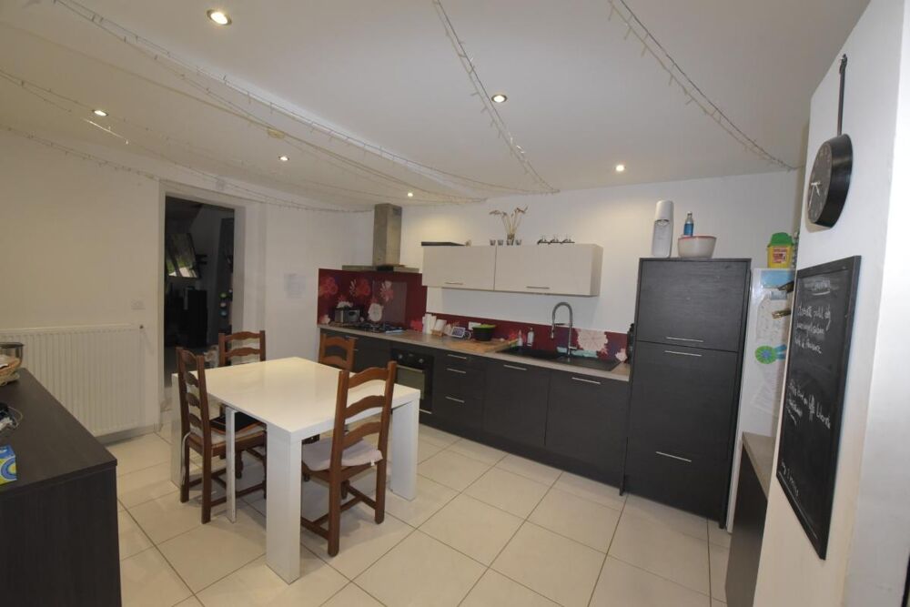 MAISON DE VILLAGE T4 AVEC JARDIN ENTIEREMENT RENOVEE