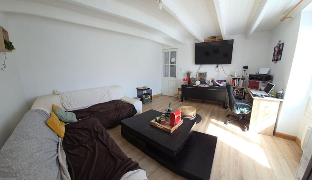 LUCON 85400 PROCHE SUPER U ADORABLE MAISON EN PIERRES RENOVEE/3 CHAMBRES AVEC ANNEXES + JARDIN CLOS