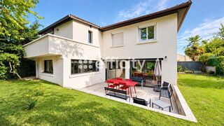  Villa à vendre 6 pièces 168 m²