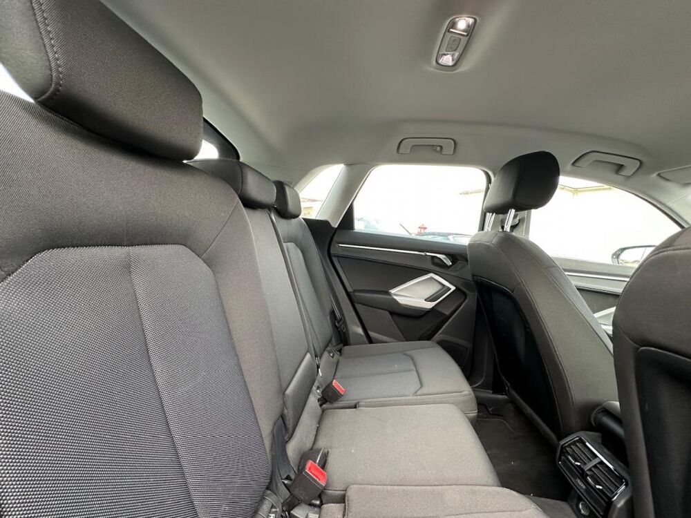 Q3 II 35 TDI 150 BUSINESS LINE S tronic 7 2020 occasion 78240 Chambourcy