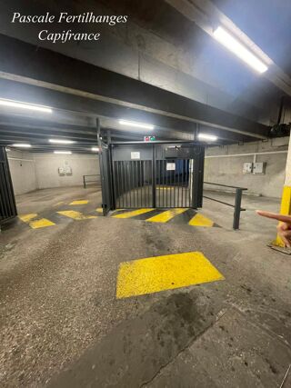  Parking / Garage à vendre 1 pièce 12 m²