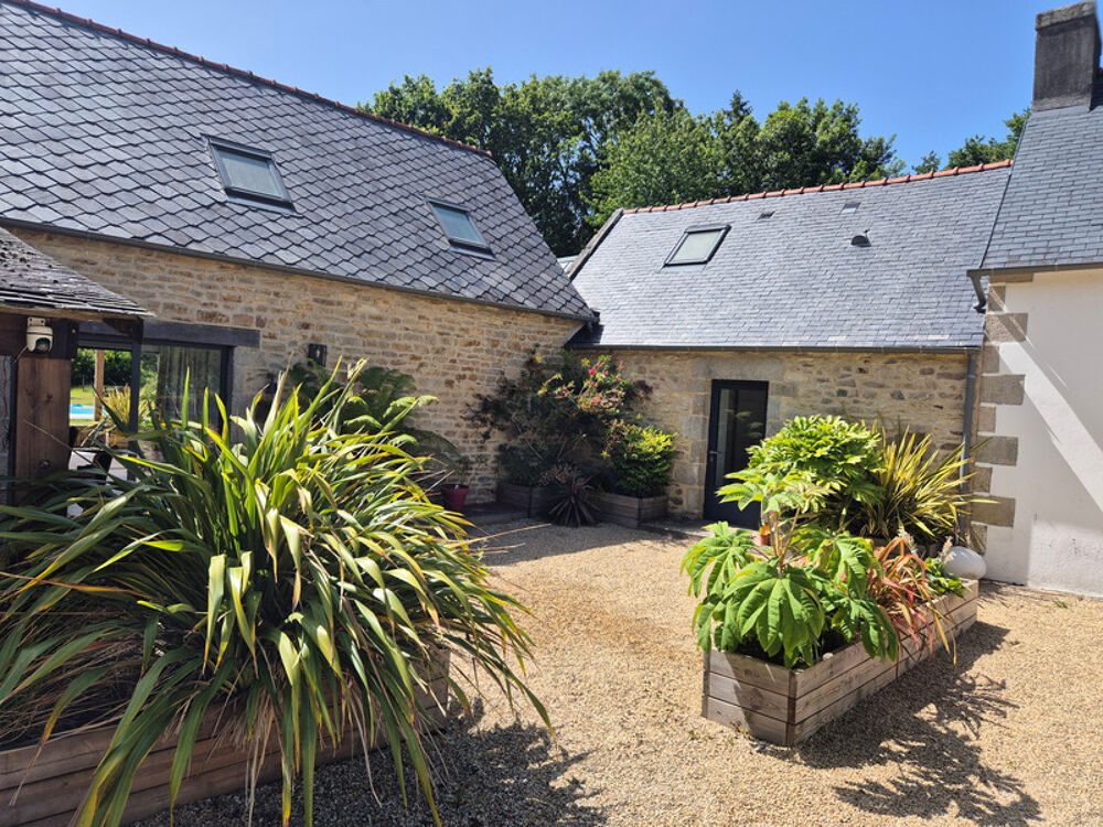 Vente Maison TREMEOC (29) – Corps de ferme rénové de 225 m² au sol avec piscine, studio indépendant, penty et jardin arboré Ploneour lanvern
