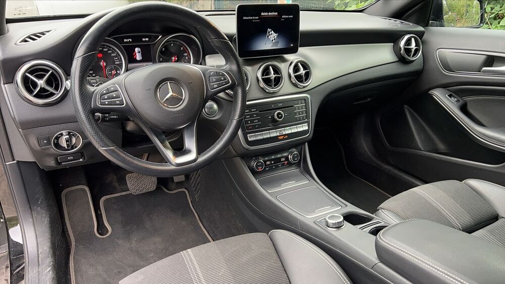 Classe GLA 2.1 200 CDI 136 Business - Automatique 2019 occasion 63000 Clermont Ferrand