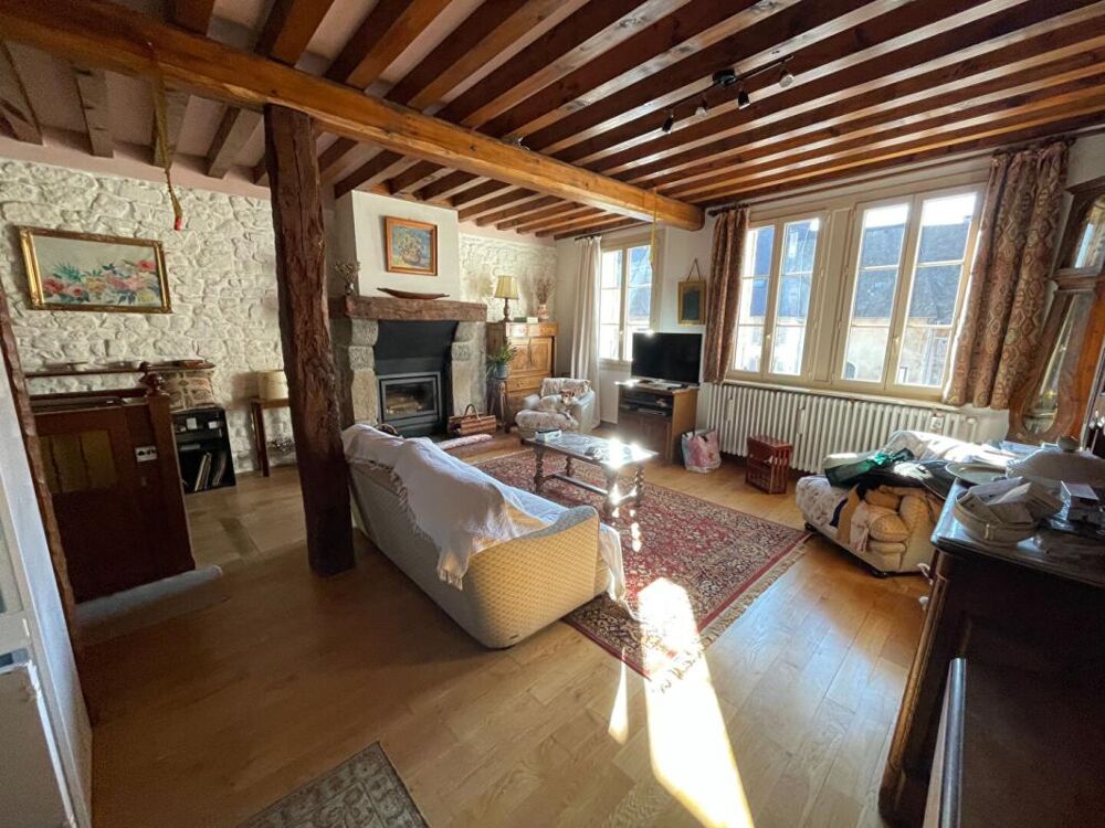 Vente Maison Maison à Orgelet avec 3 chambres en suite, garage et jardin Orgelet
