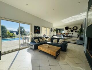  Maison � vendre 7 pi�ces 240 m�