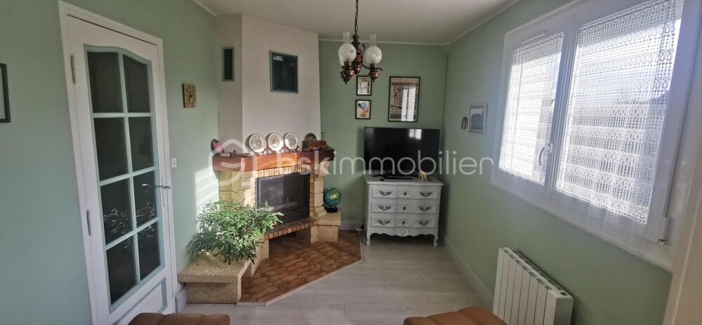 Vente Maison Maison familiale de 118 m� - d�pendance avec double garage sur terrain de 1 000 m� environ � Louplande Louplande