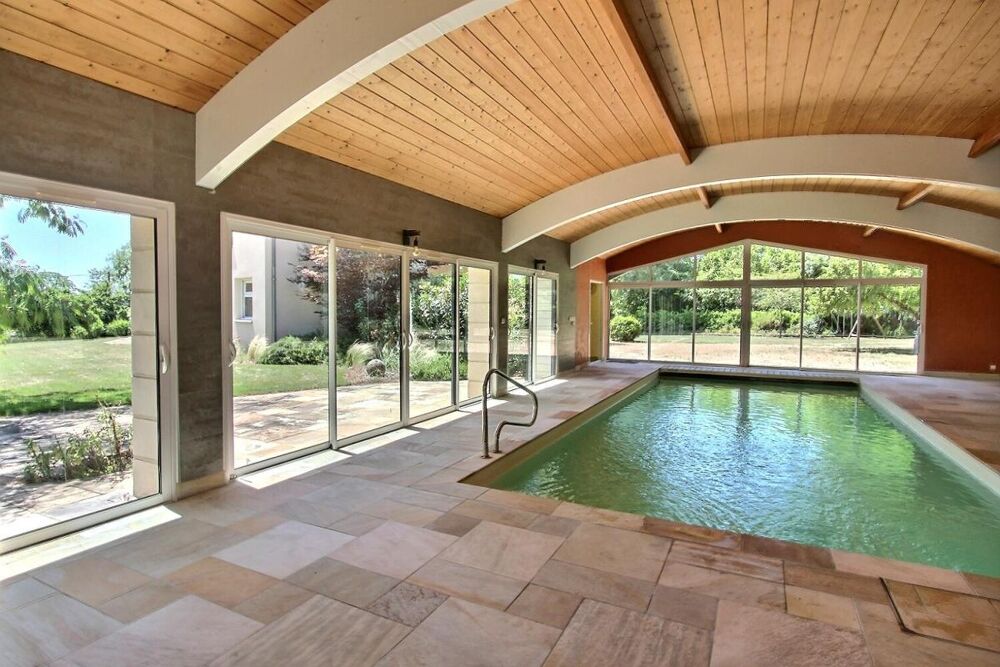 Vente Maison Maison d'architecte de 8 pièces 244 m2 avec piscine couverte Seiches sur le loir