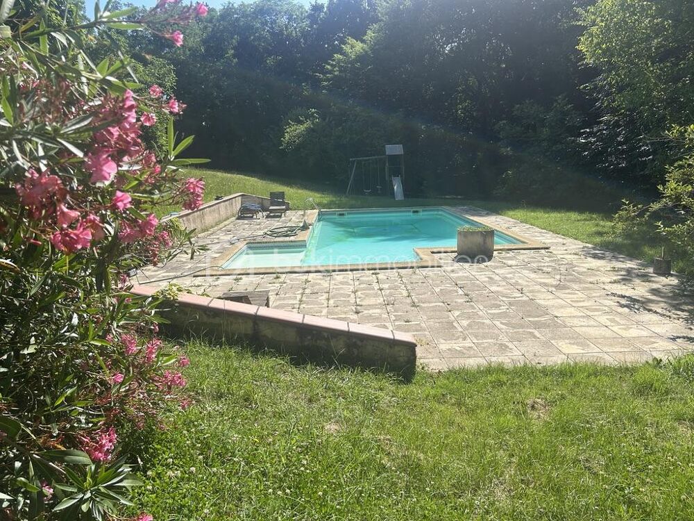 BELLE MAISON 3/4 CHAMBRES - GARAGE - PISCINE - TERRAIN