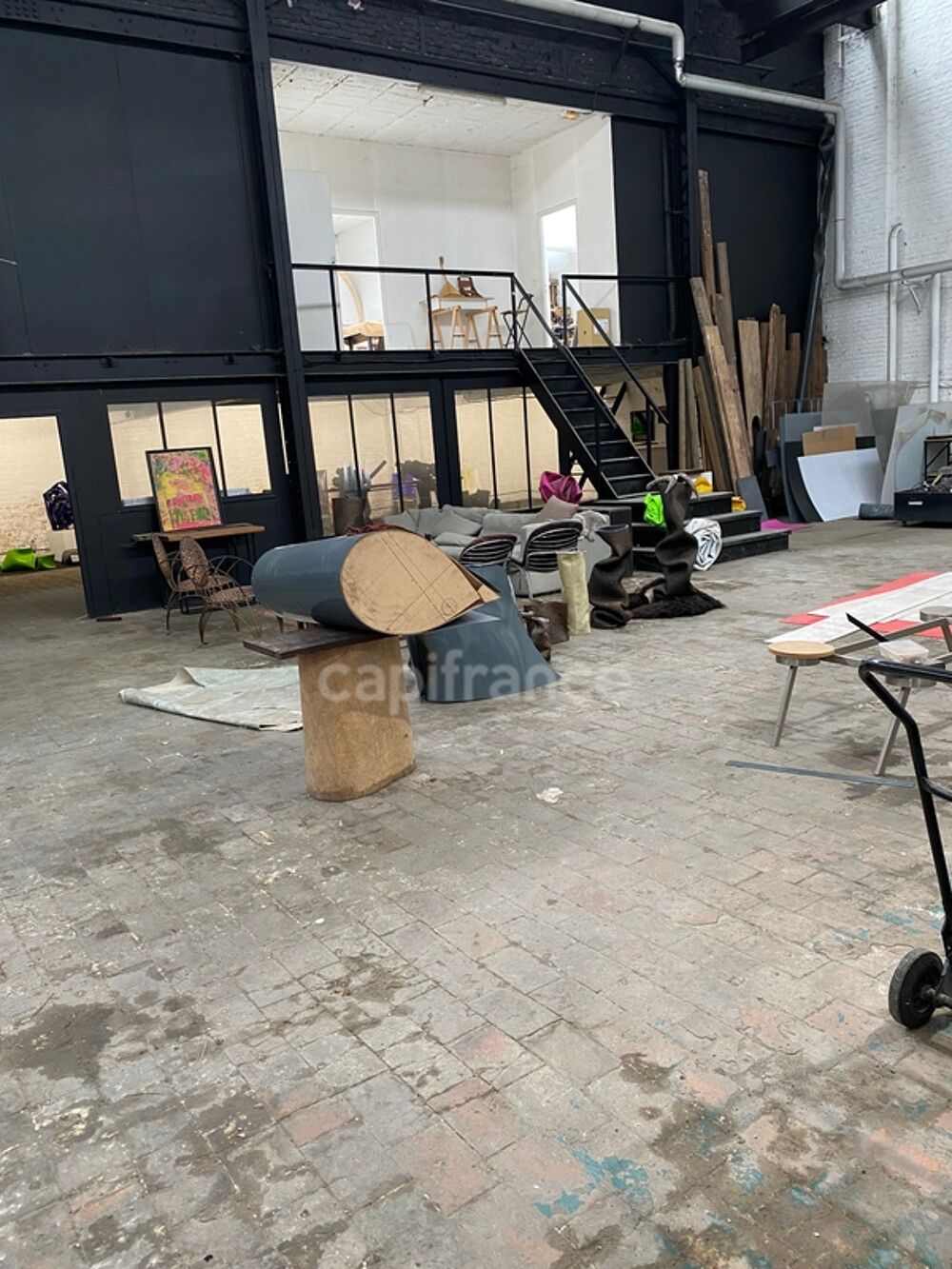   Dpt Nord (59), à vendre ROUBAIX Ateliers et Bureaux 1836 m² en 