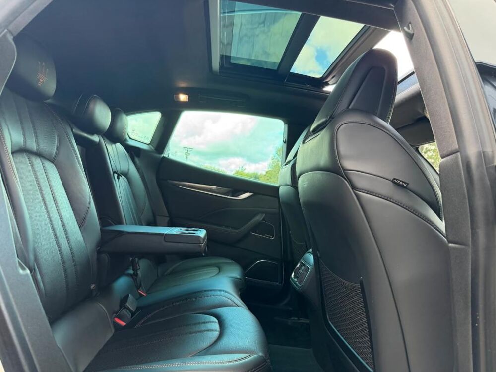 Levante 3.0 V6 Modena S – Nerissimo Paket ACC Toit Panoramique 2022 occasion 33000 Bordeaux
