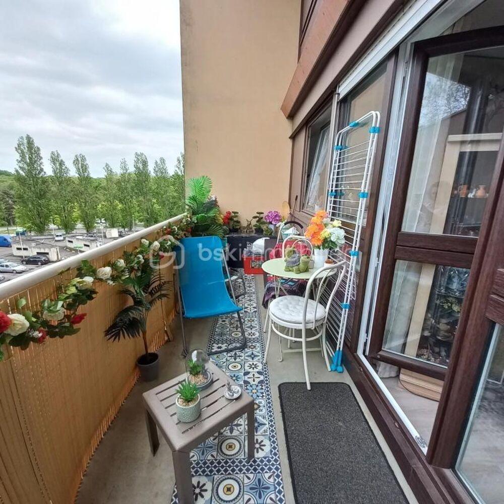 APPARTEMENT DE 82 M2, IDEAL POUR UNE FAMILLE - AVEC UNE PLACE STRATEGIQUE QUI FACILITE LE QUOTIDIEN