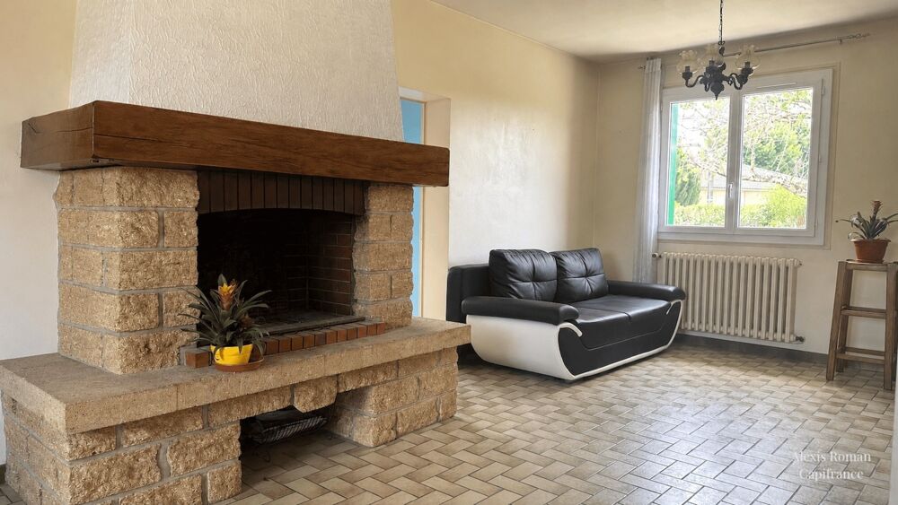 Maison de plain-pied 105 m² + double garage  env. 155 m² utiles  terrain 1 533 m²  proche commodités