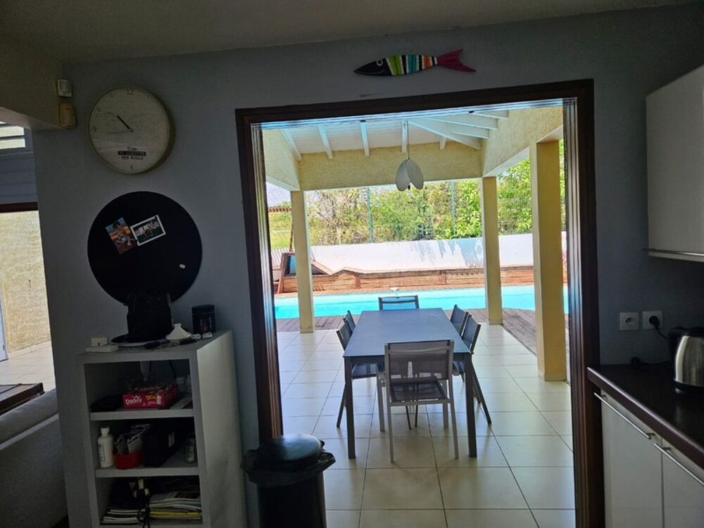 Maison à vendre 8 pièces LE GOSIER (971)