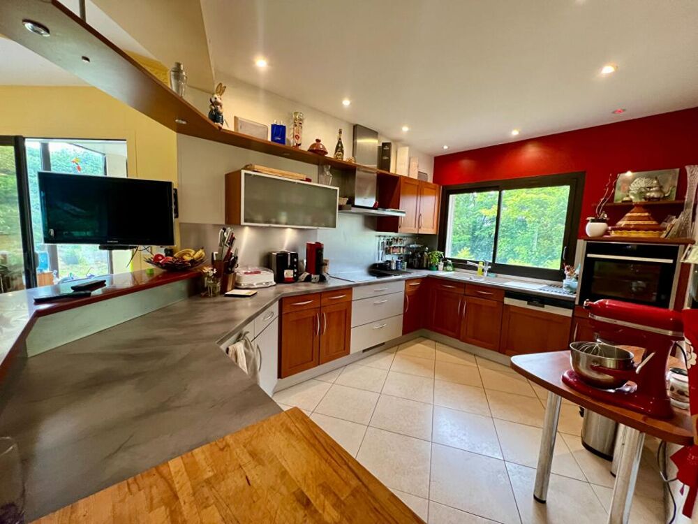 Vente Propriété/Château Maison d'architecte 244m2 sous-sol total / 4000m2 de terrain Monceaux