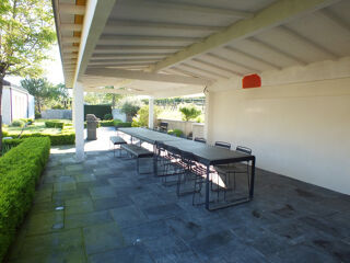  Villa � vendre 15 + pi�ces 730 m�