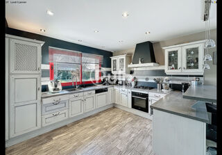  Propri�t�/ch�teau � vendre 8 pi�ces 260 m�