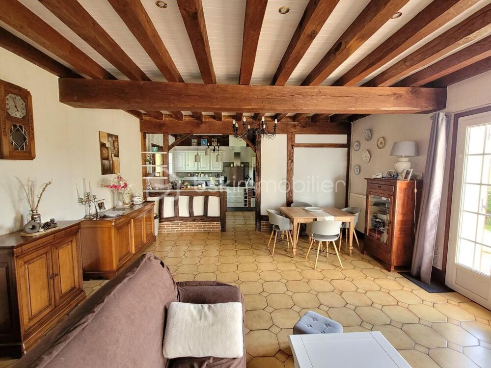 Vente Propriété/Château Maison du caractère, 5 chambres, garage 2 voitures, jardin, dépendance La remuee