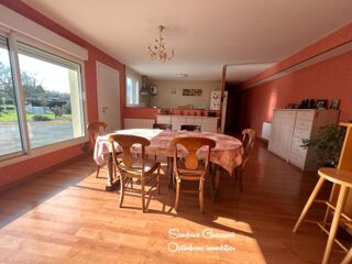  Maison à vendre 11 pièces 221 m²