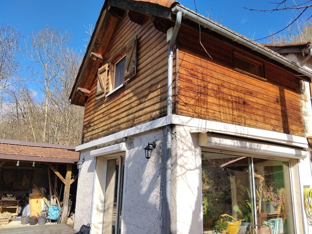 MAISON EN PIERRES