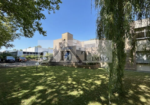   À vendre Entrepôt & bureaux 1232m²- BUC 
