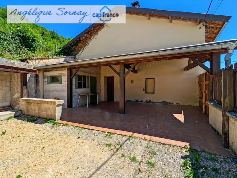 À 10 min de Saint-Amour  Maison de village 103 m² avec 3 chambres et combles aménageables -- Montrevel Morges (39320), secteur