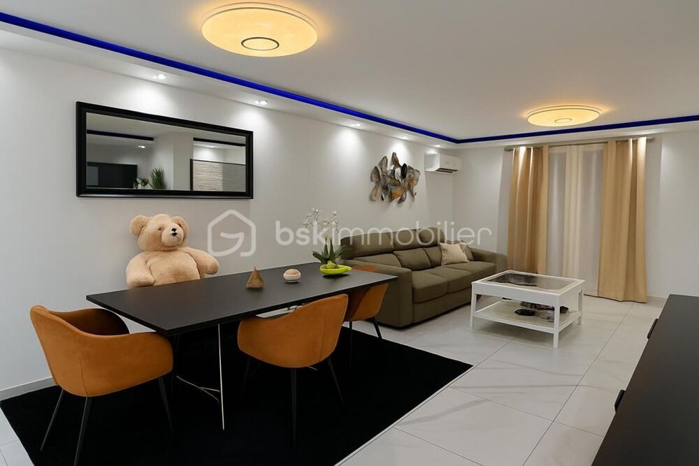 Idéale investisseurs, charmante maison 3 chambres à Hyères avec terrasse et garage dans un quartier paisible