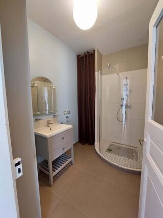  Appartement à louer 2 pièces 42 m²
