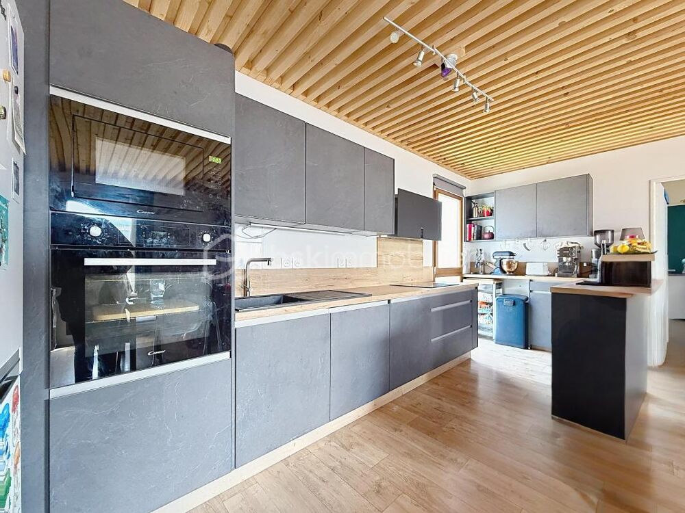 APPARTEMENT F4 DE 79M2  PROCHE COMMERCES ET GARE  335 000 €