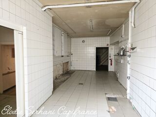 Immeuble à vendre 15 + pièces 385 m²