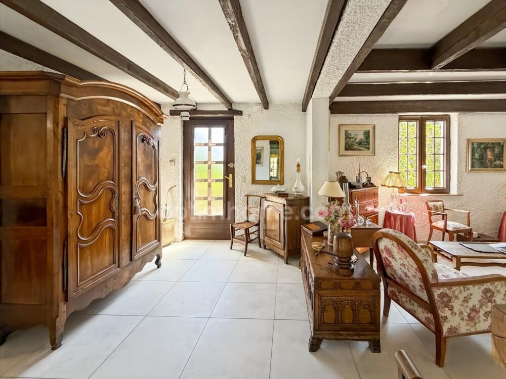 CHAMPIGNEULLES  Maison de caractère avec jardin, au calme et proche de toutes les commodités